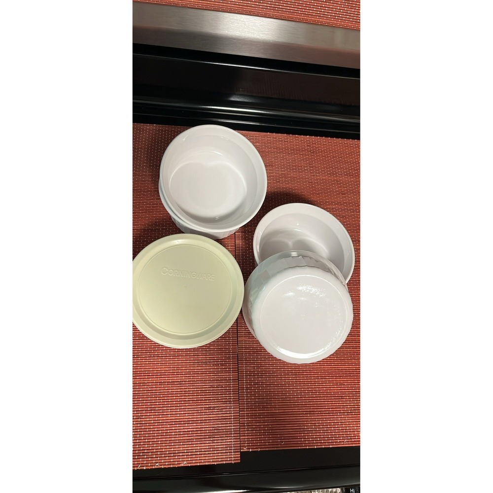Vintage Corning Ware Small White Ribbed Bowl Dish Casserole F-16-B 500mL EUC